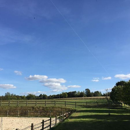 Bed and Breakfast Etang Fleuri Cahagnes Exterior foto