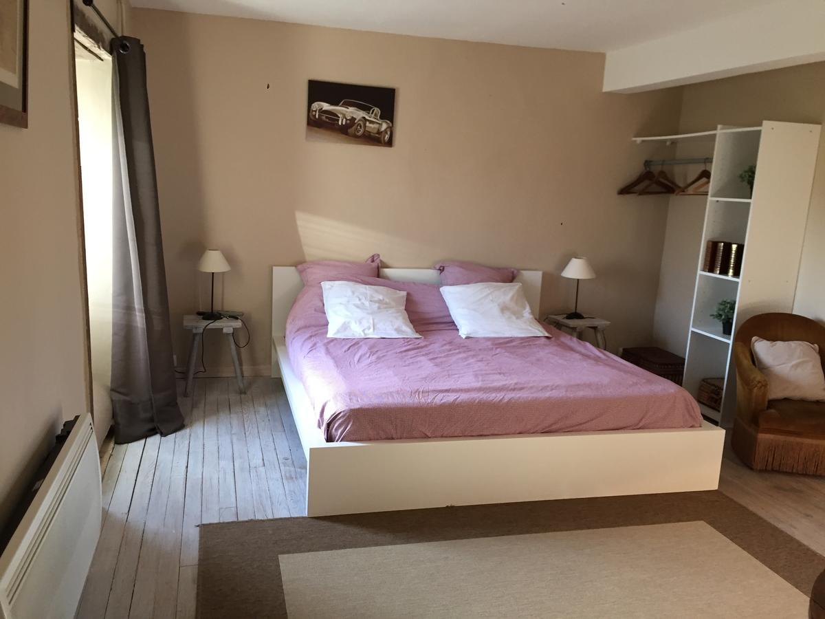 Bed and Breakfast Etang Fleuri Cahagnes Exterior foto